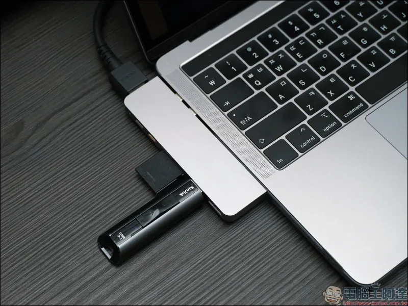 HyperDrive Gen2 6-in-1 USB-C Hub、HyperDrive 7-in-2 USB-C Hub 二代開箱動手玩：速度更快、實用設計更貼心！