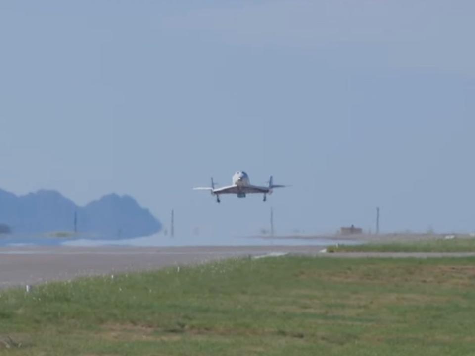 Virgin Galactic touching down.