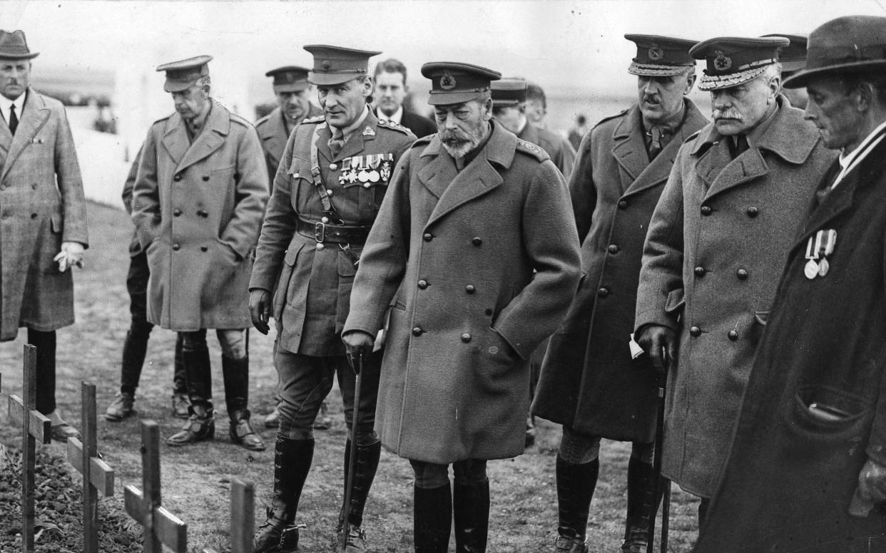 King George V visits the German graves at Crouy Cemetery, Belgium, in May 1922 - Topical Press Agency