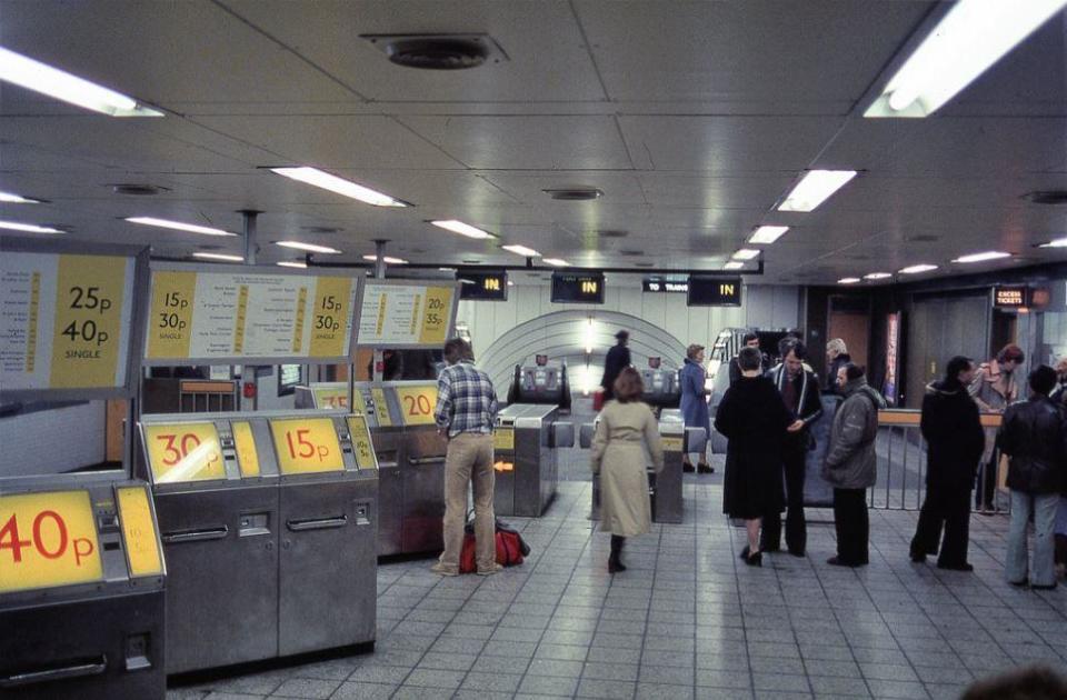 Signs show the price of Tube tickets in 1979 (Glen Fairweather )