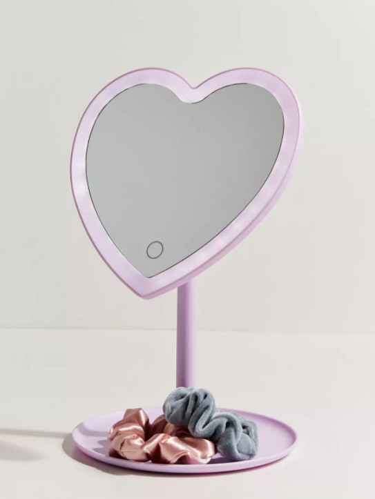 UO Heartbeat Makeup Vanity Mirror. Image via Urban Outfitters.