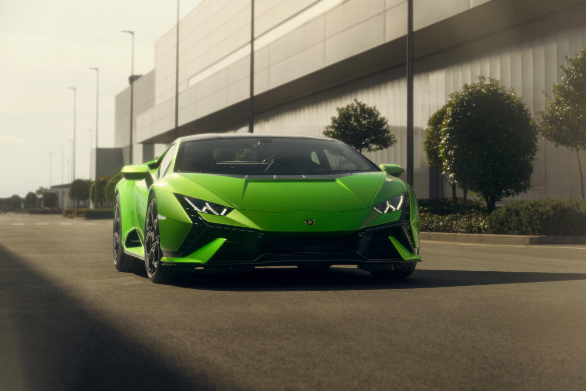 Lamborghini CEO: Electric vehicle coming in 2028 could be 4-seat sports car  - Business News