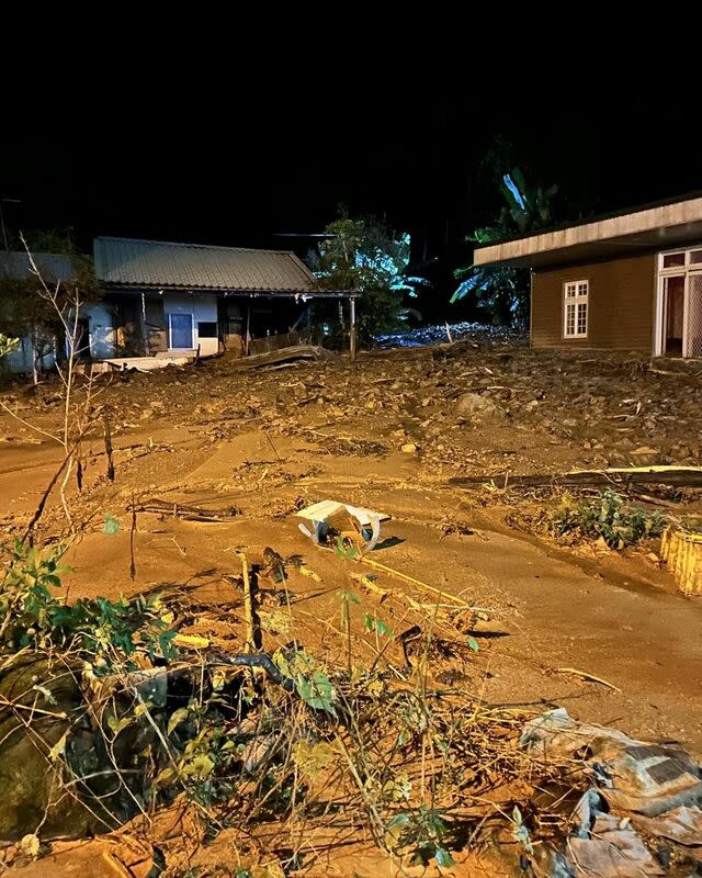 土石流衝入民眾居住地區。   圖：翻攝廖志城臉書