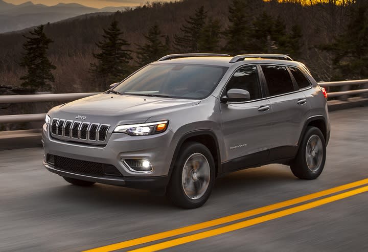 2019 Jeep Cherokee front quarter left photo