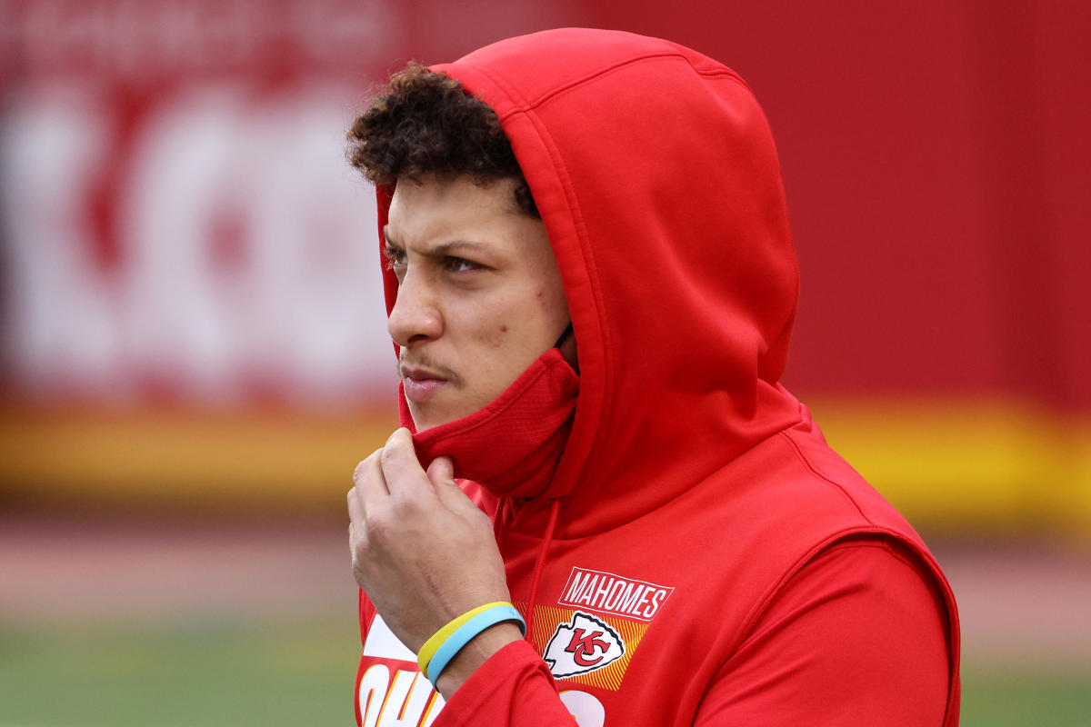 Patrick Mahomes told the only thing he can do to catch Tom Brady as NFL  'goat' - Mirror Online