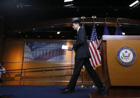 U.S. House Speaker Paul Ryan (R-WI) departs a news conference with Capitol Hill reporters following a private meeting with Republican U.S. presidential candidate Donald Trump in Washington, U.S., May 12, 2016. REUTERS/Jim Bourg