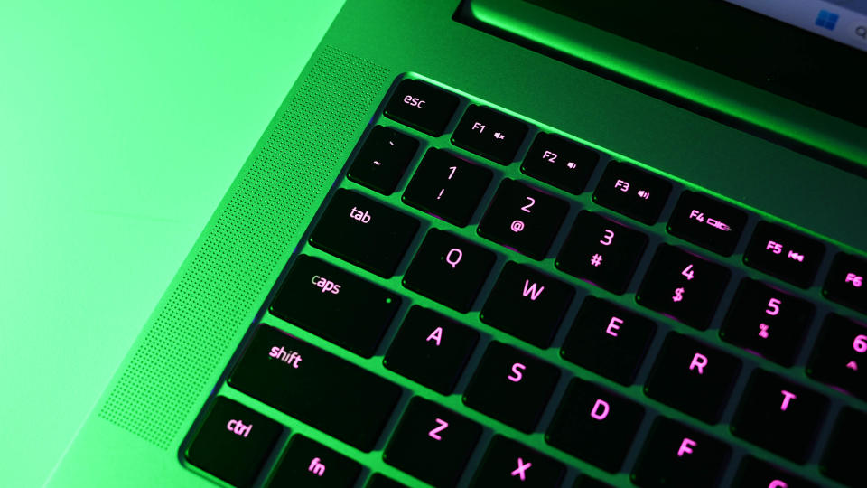 Razer Blade 14  Mercury Edition