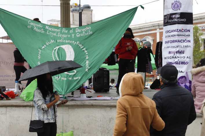 Feministas marchan a favor del aborto legal y seguro en Pachuca | Foto: Oscar Sánchez