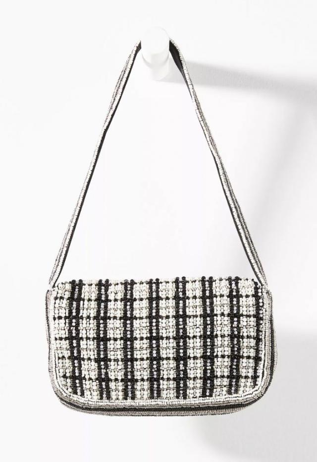 This affordable 90's-inspired baguette shape bag looks like luxury