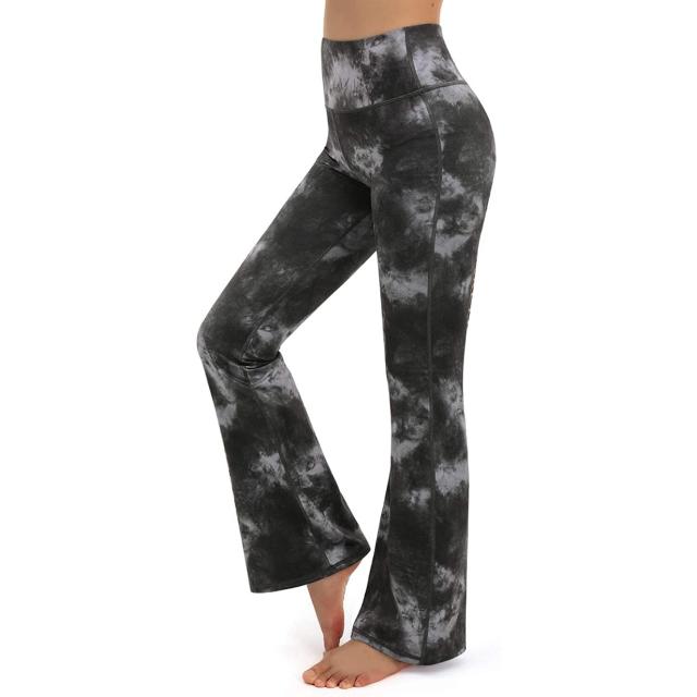 I Can't Stop Buying These Flattering Bootcut Yoga Pants — and They