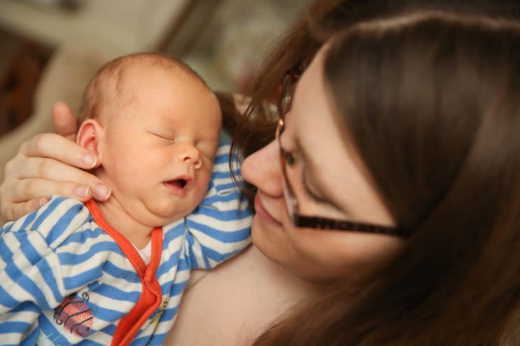 Sleeping through childbirth must be every mother's dream. 