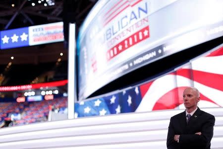 A U.S. Secret Service agent stands on the floor of the Republican National Convention in Cleveland, Ohio, U.S., July 17, 2016. REUTERS/Mario Anzuoni