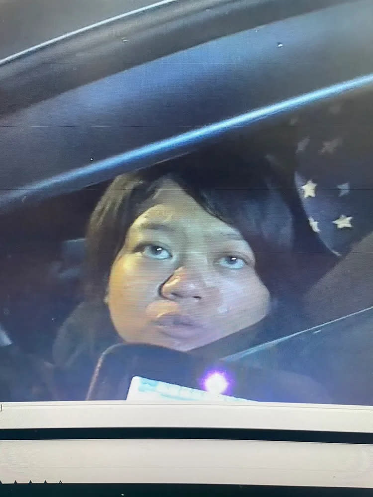 不幸殉職的所長當時盤查的車輛駕駛為1名女子，警方呼籲全民協助指認。翻攝畫面