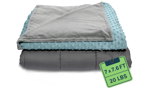 Esta manta pesada “te abraza al dormir” y regula el estrés: llévatela con  un 50% de descuento en