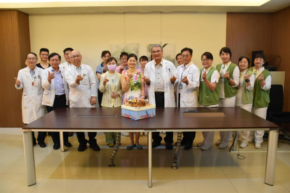 台南市立醫院替黃舒君慶祝「重生」。圖／黃舒君提供