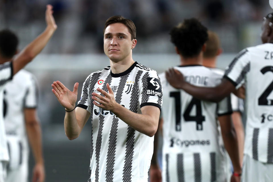 ALLIANZ STADIUM, TORINO, ITALY - 2022/05/16: Federico Chiesa of Juventus Fc  greets the fans at the end of the Serie A match between Juventus Fc and Ss Lazio. The match ends in a draw 2-2. (Photo by Marco Canoniero/LightRocket via Getty Images)