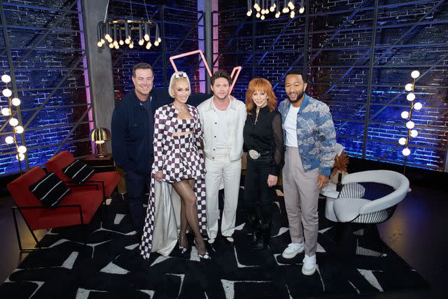 <p> Tyler Golden/NBC via Getty</p> Carson Daly, Gwen Stefani, Niall Horan, Reba McEntire and John Legend