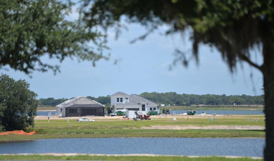 New homes being build along Lorraine Rd. in Lakewood Ranch.