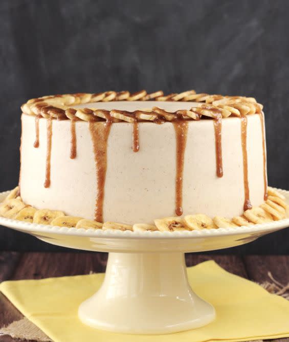 <strong>Get the <a href="http://www.lifeloveandsugar.com/2015/03/09/bananas-foster-layer-cake/" target="_blank">Bananas Foster Layer Cake</a>&nbsp;recipe&nbsp;from Life, Love And Sugar</strong>