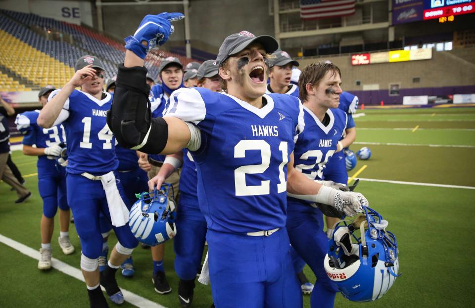 Remsen-St. Mary's, the 2020 8-Player state champion, will play for another state title on Nov. 17 after defeating Lenox, 42-20, in a semifinal game Wednesday at the UNI-Dome in Cedar Falls.