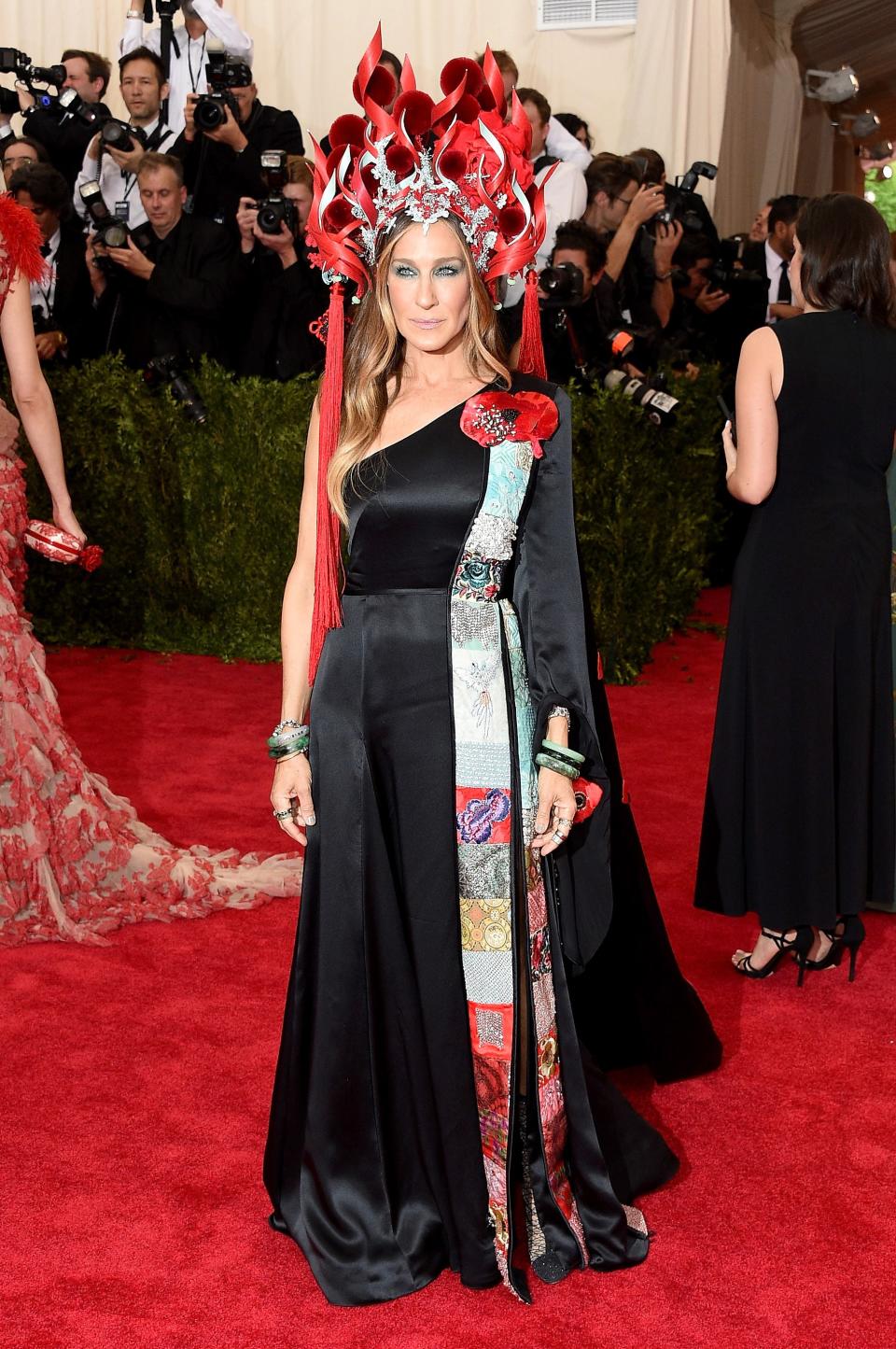 SJP is known for her near-perfect plays on the themes of the Met Gala every year, but in 2015, many felt she took it too far. Many thought the Philip Treacy headpiece she chose for the Chinese-culture-filled night bordered on cultural appropriation. (Her dress was from H&M.)