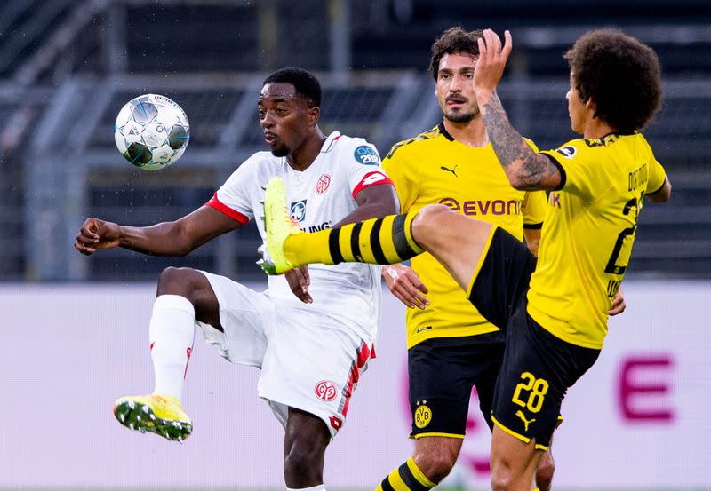 Bundesliga - Borussia Dortmund v 1. FSV Mainz 05