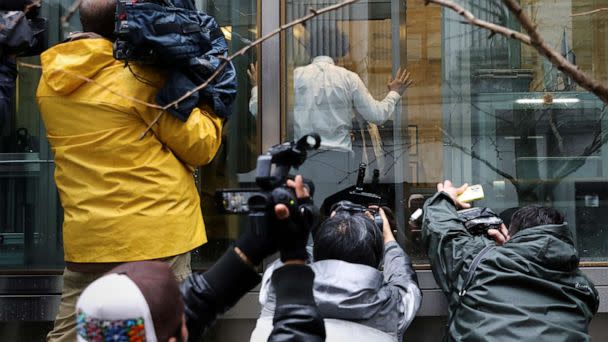 PHOTO: Former FTX Chief Executive Sam Bankman-Fried passes through security on the day of a hearing at Manhattan federal court in New York City, Jan. 3, 2023. (Andrew Kelly/Reuters, FILE)