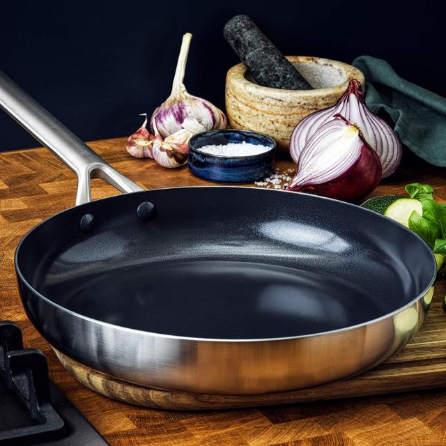 Blue Diamond Triple Steel 11 Wok with Lid