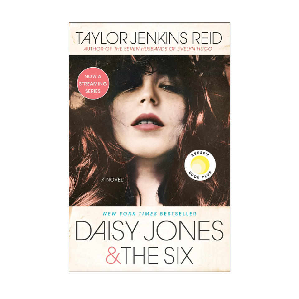 Daisy Jones & The Six: A Novel