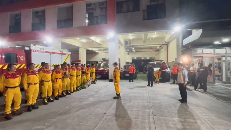 目前台南市消防局所屬的特搜隊員都已返回駐地。（圖／翻攝畫面）