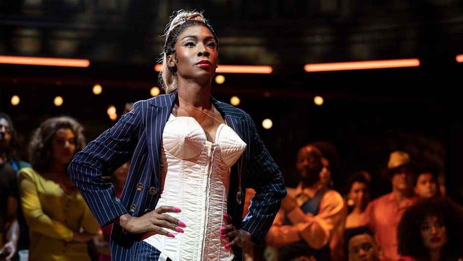 Pose Candy Angelica Ross