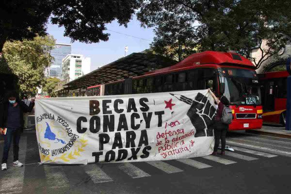 protesta Conahcyt becas posgrado