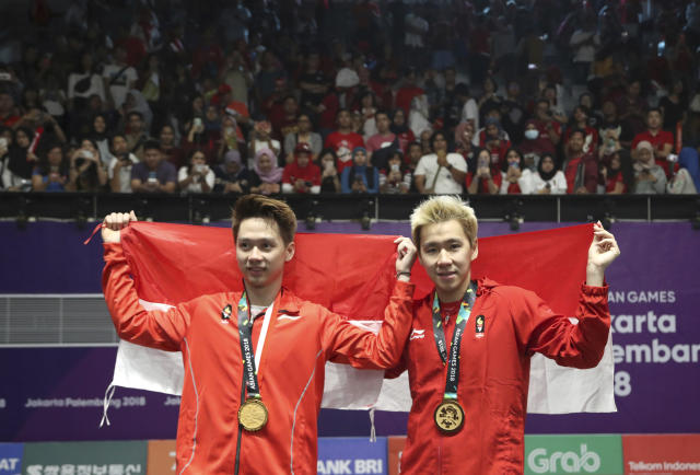 A lady took the whole Indonesian badminton team on a shopping spree at Louis  Vuitton after they won gold in the Asian Games : r/HumansBeingBros