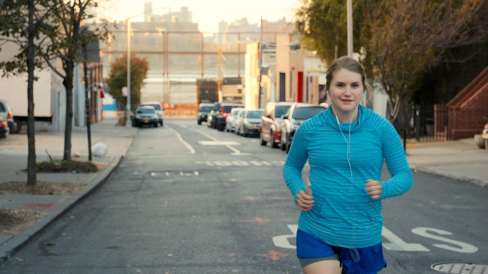 Jillian Bell goes from partying hard to marathon training in "Brittany Runs a Marathon."