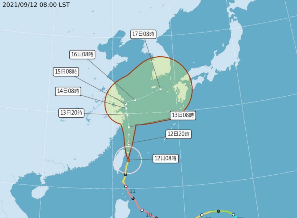 新北午後開始有影響，侯友宜也親曝明日停班課機率。（圖／中央氣象局）