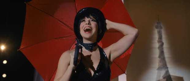 Liza in a 'Cabaret' referential costume at the Battle of Versailles.