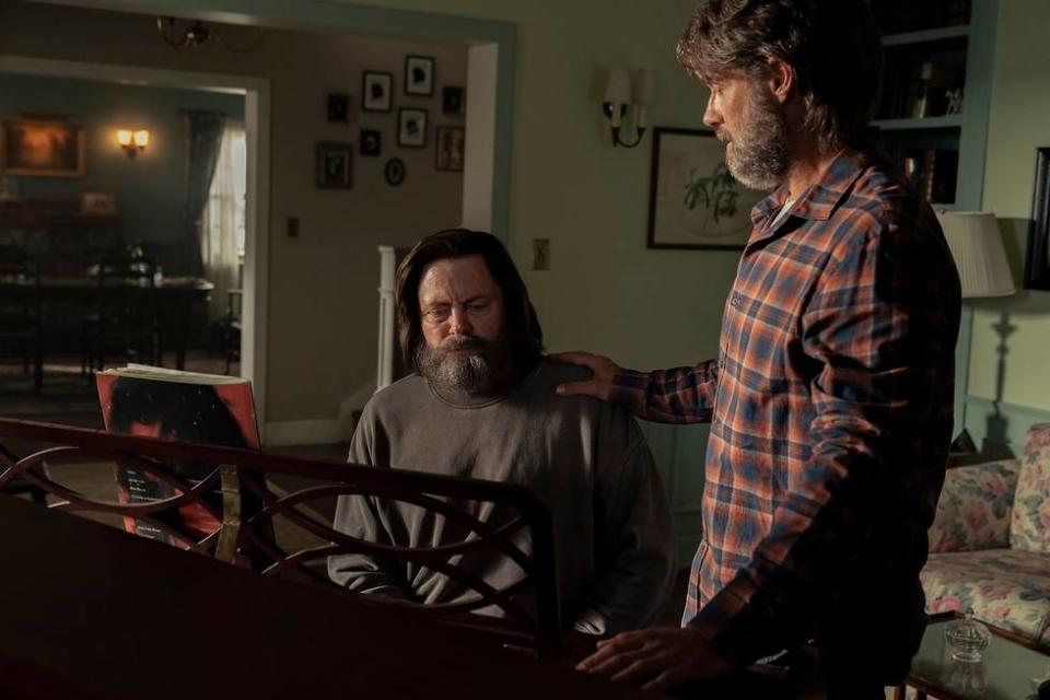 Bill (Nick Offerman) sings for Frank (Murray Bartlett) in "The Last of Us."