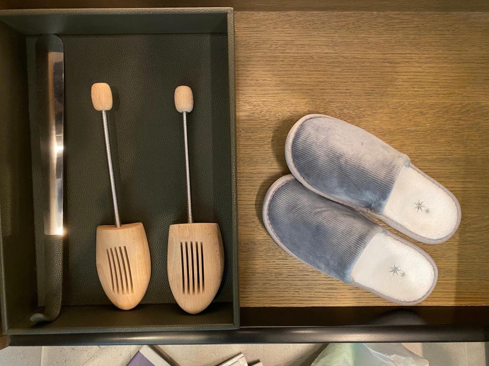 A shoe horn, spring shoe trees, and slippers, Paul Oswell, Capella Sydney Hotel review