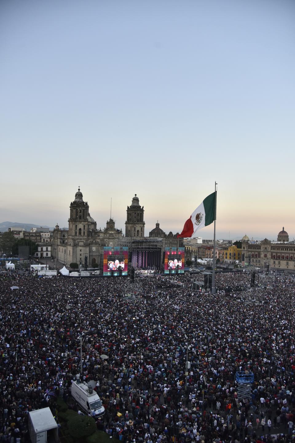 Imágenes que explican lo que está pasando en México por AMLO