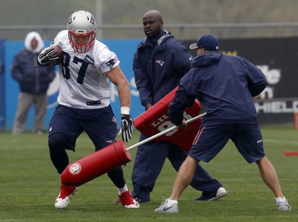 Rob Gronkowski reportedly has looked very good at New England Patriots offseason training activities. (AP)