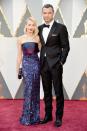 <p>Liev Schreiber, with his elegant partner, Naomi Watts, looks dapper in a very dressy satin tuxedo.</p>