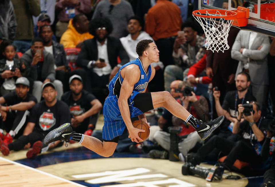 Aaron Gordon attempts a dunk at last year’s contest in New Orleans. (Getty)