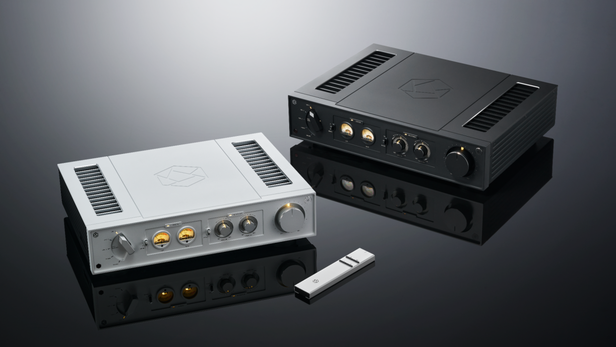  HiFi Rose RA280 in black and silver finishes. 