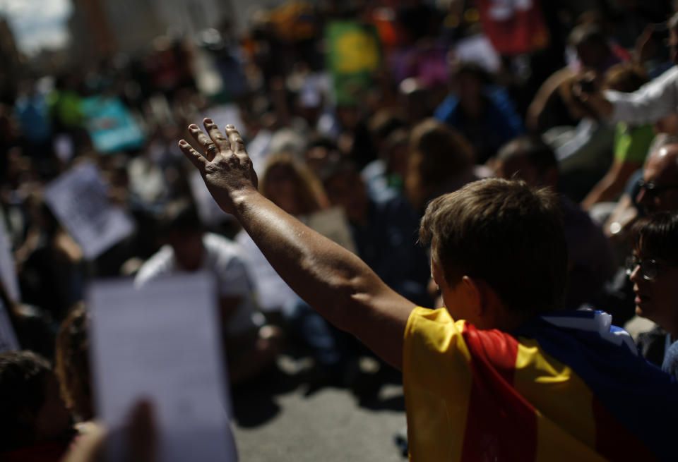 FOTOS – El independentismo se levanta en las calles de Barcelona contra las detenciones en Cataluña