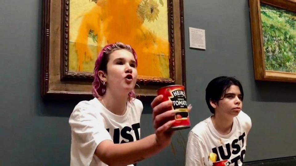 Protestors at the National Gallery threw soup at the painting (Just Stop Oil)