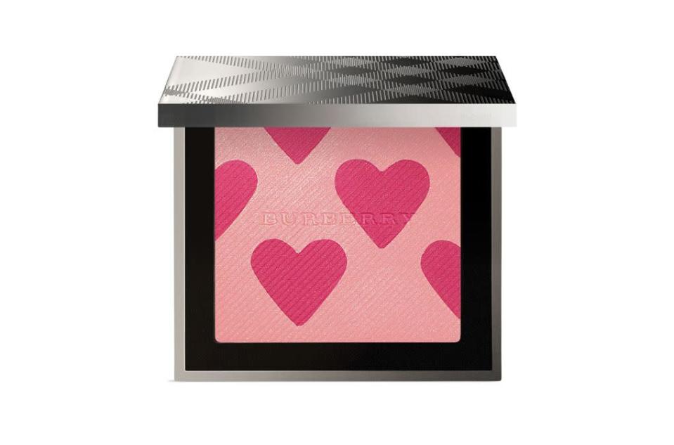 <p>A blusher and cheek highlighter in one? Sold. </p>