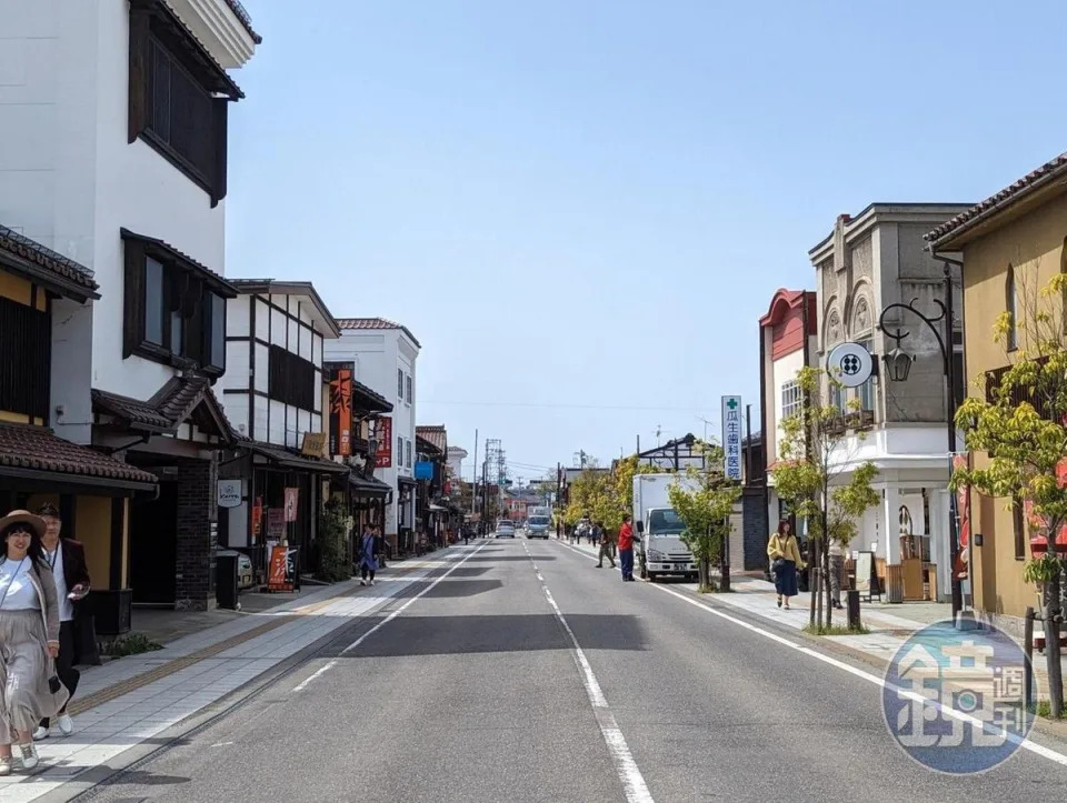 &#x00559c;&#x00591a;&#x0065b9;&#x005e02;&#x0077e5;&#x00540d;&#x007684;&#x00300c;&#x0085cf;&#x009020;&#x008001;&#x008857;&#x00300d;&#x003002;