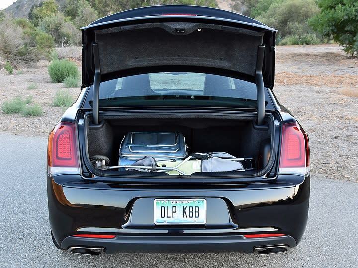 2016 Chrysler 300S Alloy Edition trunk photo