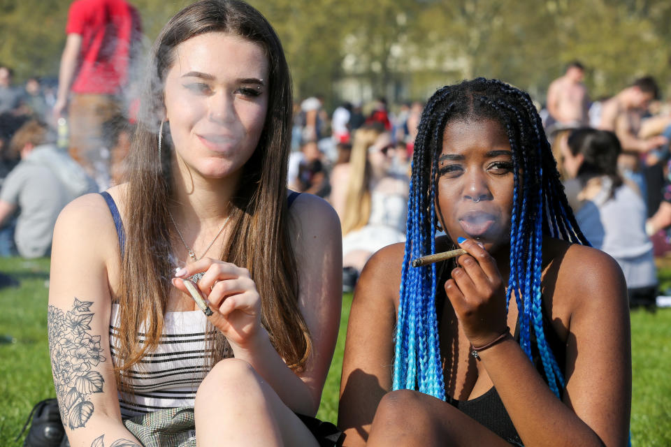 LONDON, UK, UNITED KINGDOM - 2019/04/20: Attendees seen smoking cannabis in Londons Hyde Park without being arrested by the police during the event. '4/20 Day', an unofficial International Weed Day event that takes place every year on 20 April. Attendees are calling on the Government to decriminalize Class B drug and raise awareness about the drug. (Photo by Dinendra Haria/SOPA Images/LightRocket via Getty Images)