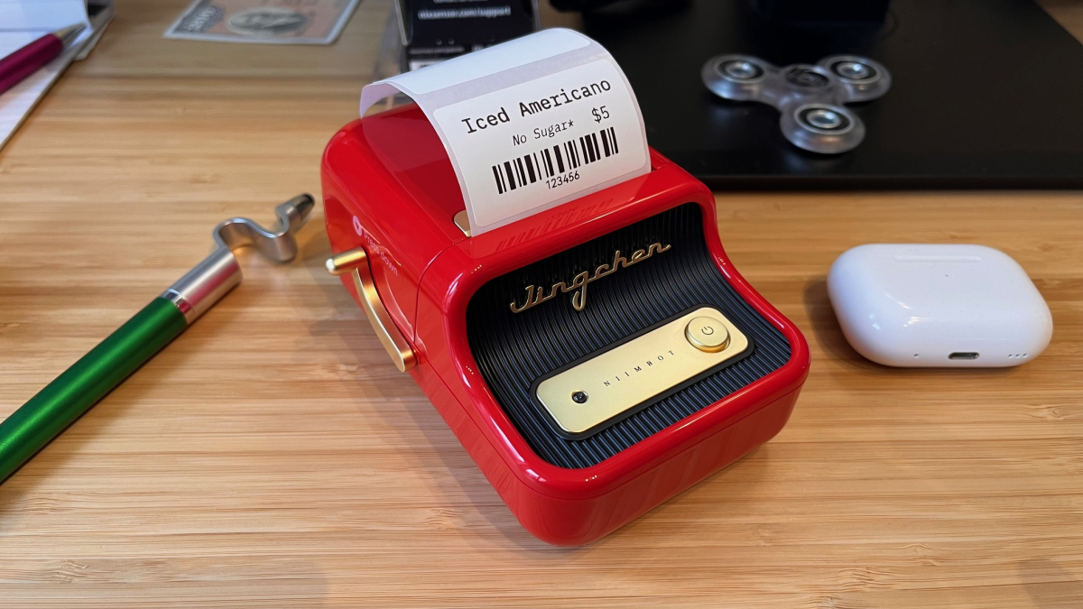 Niimbot B21 label printer gives off some classy vintage vibes